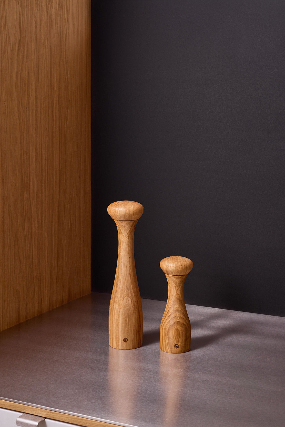 Lyon, oak 19cm